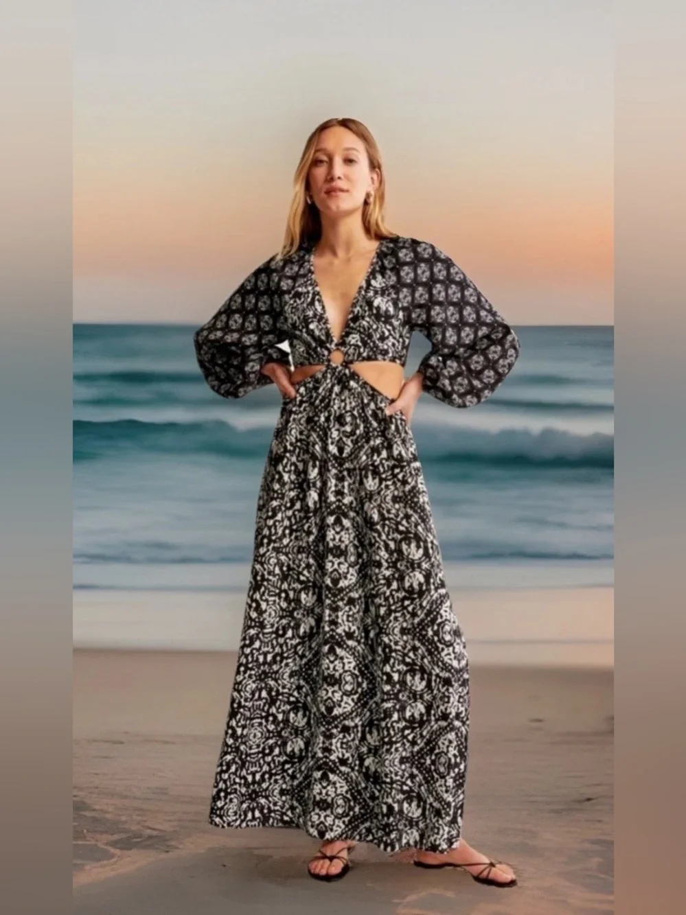 Abercrombie & Fitch S Black White Floral Cut Out Maxi Dress
